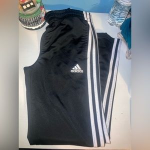 Boys Adidas sweatpants/joggers